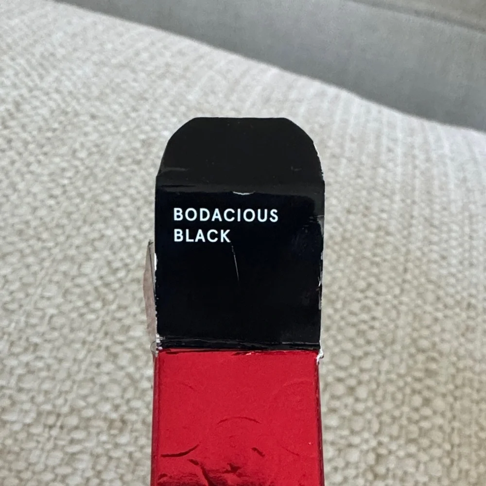 ONE/SIZE Fantasize Mascara Bodacious Black NWT